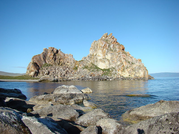 Шаман-скала на острове Ольхон, Байкал