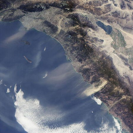 Ветер над Калифорнией, вид из космоса